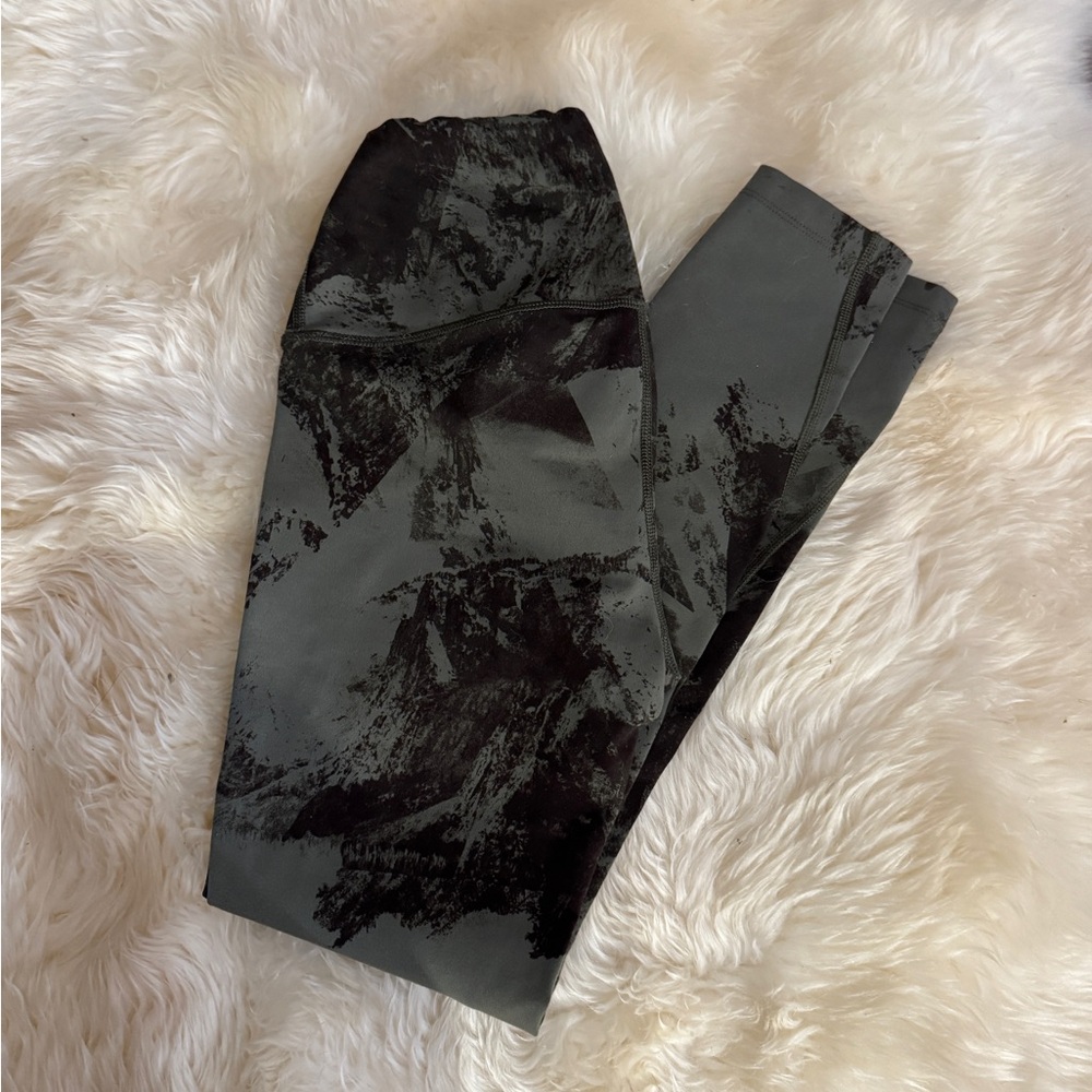 North Face Gray & Olive Leggings